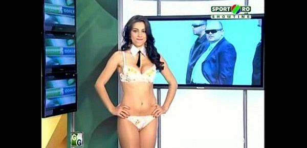  Goluri si Goale ep 8 Gina si Roxy (Romania naked news)